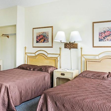 Oyo Historic Cameron Hotel Brownsville I-69E 外观 照片