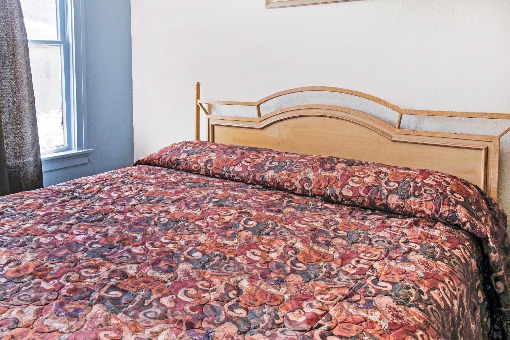 Oyo Historic Cameron Hotel Brownsville I-69E 外观 照片