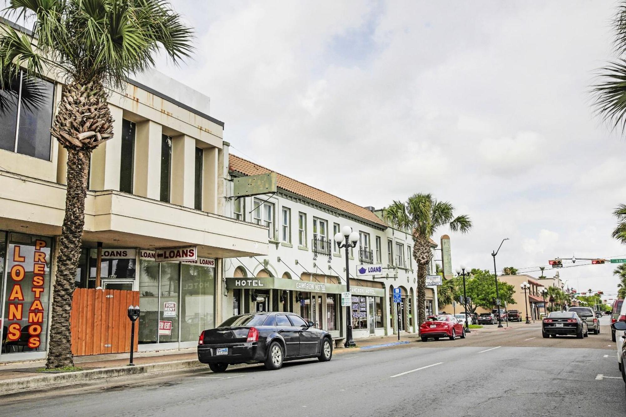 Oyo Historic Cameron Hotel Brownsville I-69E 外观 照片