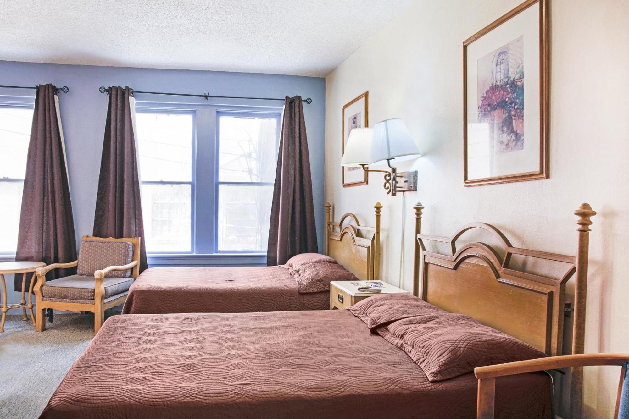 Oyo Historic Cameron Hotel Brownsville I-69E 外观 照片
