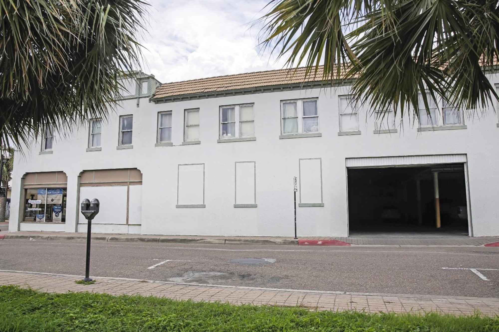 Oyo Historic Cameron Hotel Brownsville I-69E 外观 照片