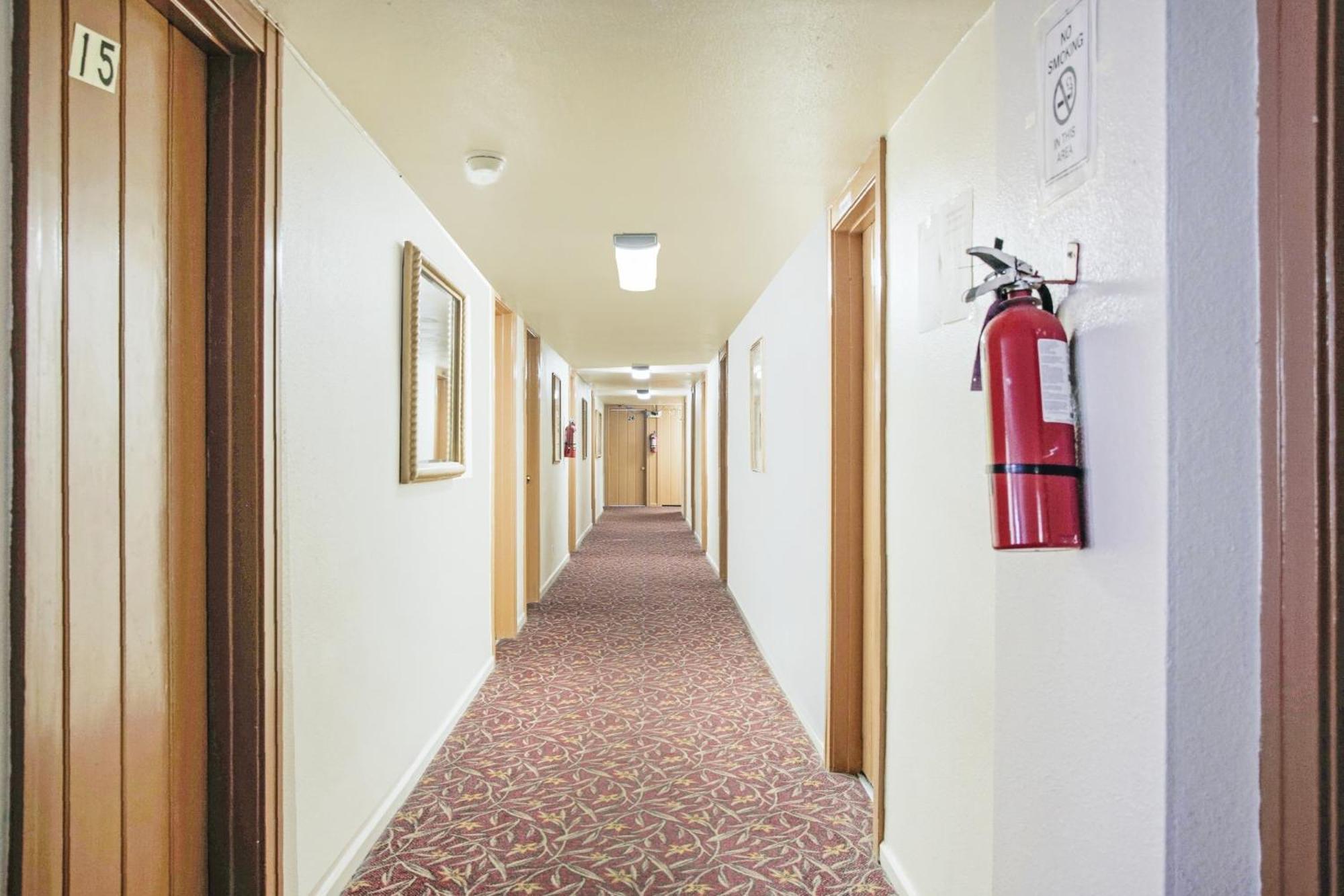 Oyo Historic Cameron Hotel Brownsville I-69E 外观 照片