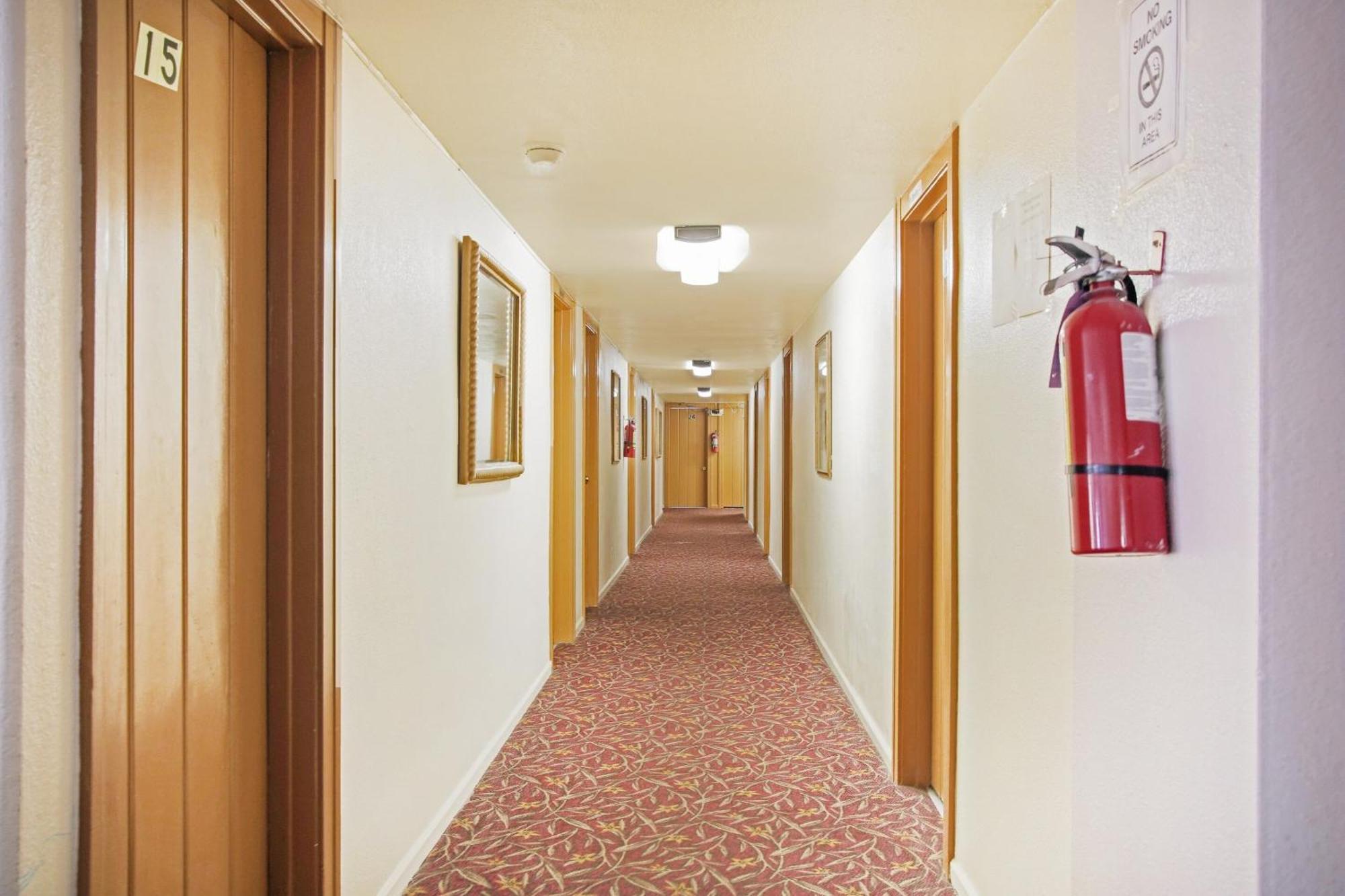 Oyo Historic Cameron Hotel Brownsville I-69E 外观 照片